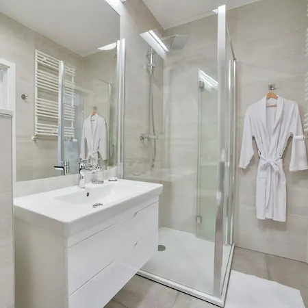 Navigator- Nadmorskie Tarasy Port *