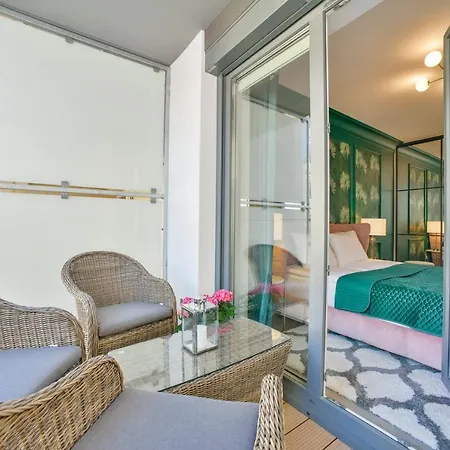 Navigator- Nadmorskie Tarasy Port Apartment Kolobrzeg