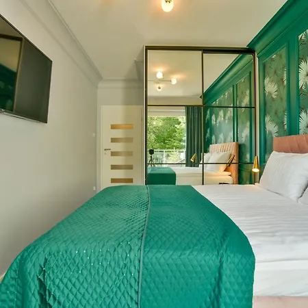 Navigator- Nadmorskie Tarasy Port Колобжег