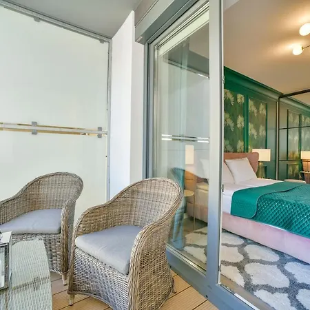 Navigator- Nadmorskie Tarasy Port Колобжег